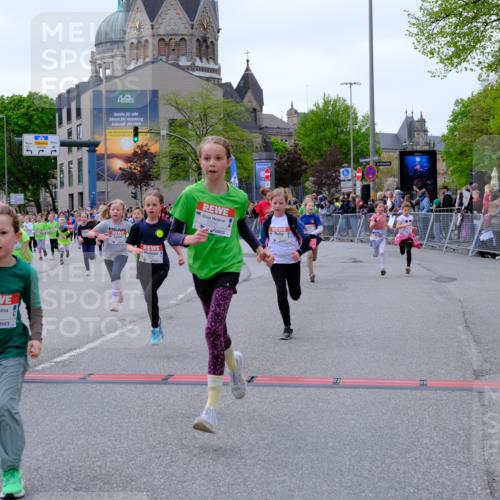 25.04.2026 - Das Zehntel Tim E. http://msf.ph/oto/9577317 25.04.2026 10:59:52 Ziel 5040, 5045, 5075, 5078, 5094, 5155, 5163, 5164, 5297, 5301, 5358, 5389, 5408, 5429, 5438, 5460, 5538, 5541, 5574, 5767, 5835, 6270, 6274, 6387, 6427, 6556, 6572, 6608, 6631, 6648, 6661, 6671, 6853, 6872, 6896, 6975, 7033, 7045, 7112, 7235, 7241, 7330, 7338, 7376, 7411, 7521, 7730, 7825, 7876 meine-sportfotos.de