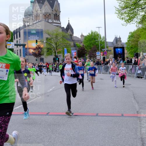 25.04.2026 - Das Zehntel Tim E. http://msf.ph/oto/9577321 25.04.2026 10:59:53 Ziel 5040, 5045, 5075, 5078, 5094, 5155, 5163, 5164, 5297, 5301, 5358, 5389, 5408, 5429, 5438, 5460, 5538, 5541, 5574, 5835, 6387, 6427, 6556, 6572, 6631, 6648, 6661, 6671, 6853, 6872, 6975, 7033, 7045, 7076, 7081, 7112, 7235, 7241, 7330, 7338, 7411, 7521, 7730, 7825, 7876 meine-sportfotos.de