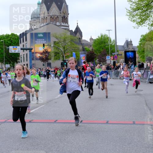 25.04.2026 - Das Zehntel Tim E. http://msf.ph/oto/9577323 25.04.2026 10:59:53 Ziel 5040, 5045, 5075, 5078, 5094, 5155, 5163, 5164, 5297, 5301, 5358, 5389, 5408, 5429, 5438, 5460, 5538, 5541, 5574, 5835, 6387, 6427, 6556, 6572, 6631, 6648, 6661, 6671, 6853, 6872, 6975, 7033, 7045, 7076, 7081, 7112, 7235, 7241, 7330, 7338, 7411, 7521, 7730, 7825, 7876 meine-sportfotos.de