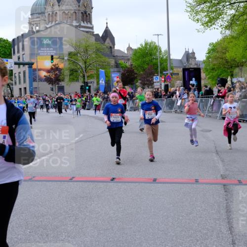 25.04.2026 - Das Zehntel Tim E. http://msf.ph/oto/9577328 25.04.2026 10:59:54 Ziel 5040, 5045, 5075, 5078, 5163, 5164, 5297, 5301, 5358, 5389, 5408, 5429, 5438, 5460, 5538, 5541, 5574, 5835, 5983, 6387, 6427, 6492, 6516, 6556, 6572, 6631, 6648, 6661, 6671, 6853, 6975, 7033, 7045, 7076, 7081, 7112, 7235, 7241, 7330, 7338, 7411, 7521, 7730, 7825, 7876 meine-sportfotos.de