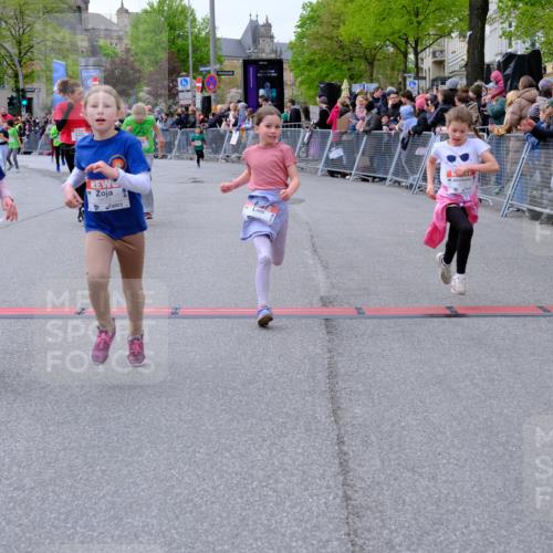 25.04.2026 - Das Zehntel Tim E. http://msf.ph/oto/9577334 25.04.2026 10:59:55 Ziel 5045, 5075, 5078, 5163, 5164, 5204, 5297, 5301, 5358, 5389, 5408, 5429, 5438, 5460, 5538, 5541, 5574, 5835, 5983, 6387, 6427, 6492, 6516, 6556, 6572, 6631, 6648, 6853, 6975, 7033, 7045, 7076, 7081, 7098, 7330, 7338, 7411, 7521, 7730, 7825, 7876 meine-sportfotos.de