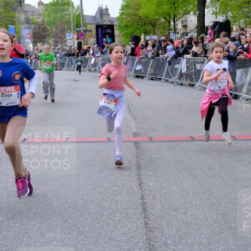 25.04.2026 - Das Zehntel Tim E. http://msf.ph/oto/9577337 25.04.2026 10:59:55 Ziel 5045, 5075, 5078, 5163, 5164, 5204, 5297, 5301, 5358, 5389, 5408, 5429, 5438, 5460, 5538, 5541, 5574, 5835, 5983, 6387, 6427, 6492, 6516, 6556, 6572, 6631, 6648, 6853, 6975, 7033, 7045, 7076, 7081, 7098, 7330, 7338, 7411, 7521, 7730, 7825, 7876 meine-sportfotos.de
