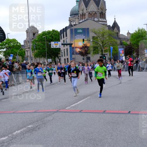 25.04.2026 - Das Zehntel Tim E. http://msf.ph/oto/9577351 25.04.2026 11:00:00 Ziel 5045, 5075, 5078, 5150, 5163, 5197, 5200, 5204, 5208, 5238, 5389, 5429, 5436, 5438, 5439, 5538, 5541, 5574, 5681, 5835, 5889, 5983, 6218, 6314, 6427, 6492, 6516, 6631, 6633, 6648, 6650, 6673, 6694, 6853, 6975, 7015, 7029, 7033, 7045, 7076, 7081, 7098, 7119, 7275, 7283, 7327, 7329, 7338, 7346, 7819, 7850 meine-sportfotos.de