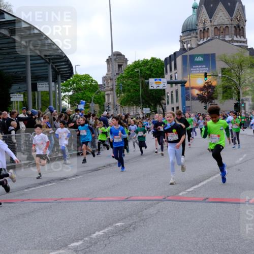 25.04.2026 - Das Zehntel Tim E. http://msf.ph/oto/9577356 25.04.2026 11:00:00 Ziel 5045, 5075, 5078, 5150, 5163, 5197, 5200, 5204, 5208, 5238, 5389, 5429, 5436, 5438, 5439, 5538, 5541, 5574, 5681, 5835, 5889, 5983, 6218, 6314, 6427, 6492, 6516, 6631, 6633, 6648, 6650, 6673, 6694, 6853, 6975, 7015, 7029, 7033, 7045, 7076, 7081, 7098, 7119, 7275, 7283, 7327, 7329, 7338, 7346, 7819, 7850 meine-sportfotos.de