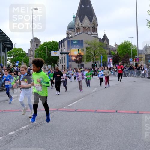 25.04.2026 - Das Zehntel Tim E. http://msf.ph/oto/9577359 25.04.2026 11:00:01 Ziel 5075, 5078, 5150, 5197, 5200, 5204, 5208, 5238, 5389, 5429, 5436, 5438, 5439, 5574, 5681, 5889, 5983, 6218, 6314, 6362, 6366, 6427, 6492, 6516, 6633, 6648, 6650, 6673, 6694, 6853, 6975, 7015, 7029, 7033, 7045, 7076, 7081, 7098, 7119, 7275, 7283, 7327, 7329, 7338, 7346, 7819, 7850 meine-sportfotos.de