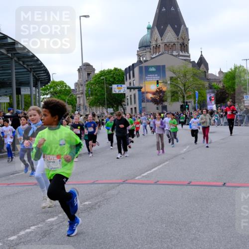 25.04.2026 - Das Zehntel Tim E. http://msf.ph/oto/9577362 25.04.2026 11:00:02 Ziel 5075, 5078, 5150, 5197, 5200, 5204, 5208, 5238, 5389, 5429, 5436, 5439, 5574, 5681, 5724, 5889, 5983, 6179, 6218, 6314, 6362, 6366, 6427, 6492, 6516, 6633, 6650, 6673, 6694, 7015, 7029, 7045, 7076, 7081, 7098, 7119, 7275, 7283, 7327, 7329, 7338, 7346, 7819, 7850 meine-sportfotos.de