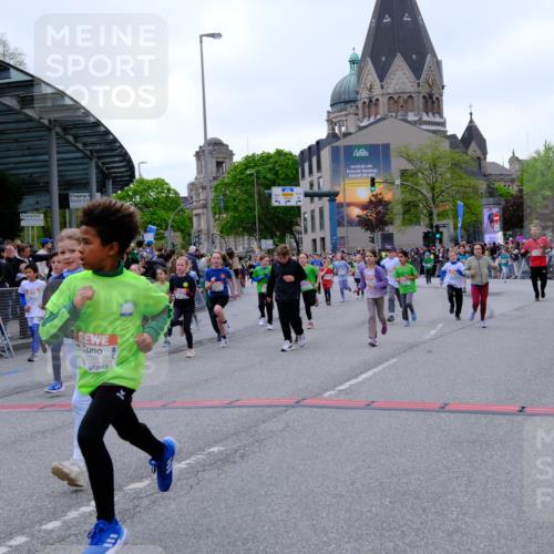25.04.2026 - Das Zehntel Tim E. http://msf.ph/oto/9577363 25.04.2026 11:00:02 Ziel 5075, 5078, 5150, 5197, 5200, 5204, 5208, 5238, 5389, 5429, 5436, 5439, 5574, 5681, 5724, 5889, 5983, 6179, 6218, 6314, 6362, 6366, 6427, 6492, 6516, 6633, 6650, 6673, 6694, 7015, 7029, 7045, 7076, 7081, 7098, 7119, 7275, 7283, 7327, 7329, 7338, 7346, 7819, 7850 meine-sportfotos.de