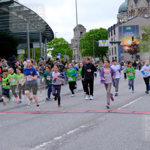 25.04.2026 - Das Zehntel Tim E. http://msf.ph/oto/9577369 25.04.2026 11:00:03 Ziel 5150, 5197, 5200, 5204, 5208, 5238, 5389, 5436, 5439, 5574, 5681, 5724, 5889, 5983, 6179, 6218, 6314, 6362, 6366, 6384, 6390, 6427, 6492, 6516, 6633, 6650, 6673, 6694, 7015, 7029, 7076, 7081, 7098, 7119, 7275, 7283, 7327, 7329, 7338, 7346, 7819, 7850 meine-sportfotos.de
