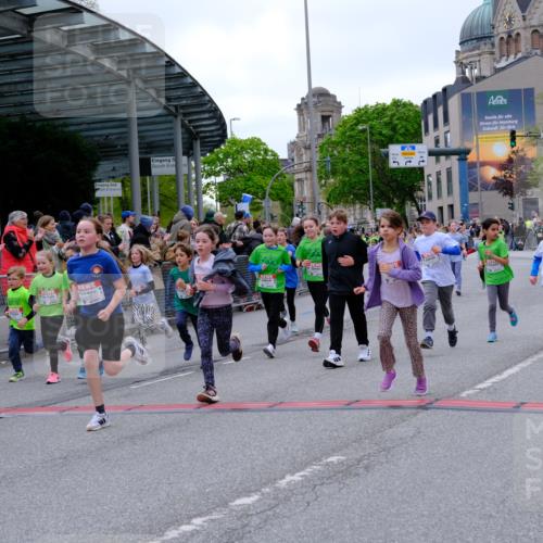 25.04.2026 - Das Zehntel Tim E. http://msf.ph/oto/9577371 25.04.2026 11:00:04 Ziel 5150, 5197, 5200, 5204, 5208, 5238, 5436, 5439, 5681, 5724, 5889, 5983, 6179, 6218, 6314, 6344, 6362, 6366, 6384, 6390, 6427, 6492, 6516, 6633, 6650, 6673, 6694, 7015, 7029, 7076, 7081, 7098, 7119, 7275, 7283, 7327, 7329, 7338, 7346, 7819, 7850 meine-sportfotos.de