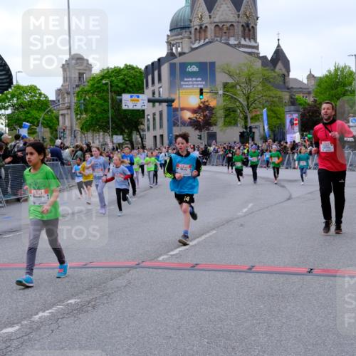25.04.2026 - Das Zehntel Tim E. http://msf.ph/oto/9577385 25.04.2026 11:00:06 Ziel 5150, 5197, 5200, 5204, 5208, 5238, 5436, 5439, 5681, 5703, 5724, 5841, 5852, 5889, 5900, 5983, 6179, 6218, 6314, 6344, 6362, 6366, 6384, 6390, 6492, 6516, 6633, 6650, 6673, 6694, 7015, 7029, 7098, 7119, 7275, 7283, 7327, 7329, 7346, 7819, 7850, 8017 meine-sportfotos.de