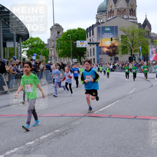 25.04.2026 - Das Zehntel Tim E. http://msf.ph/oto/9577389 25.04.2026 11:00:07 Ziel 5150, 5197, 5200, 5204, 5208, 5238, 5436, 5439, 5681, 5703, 5724, 5841, 5842, 5844, 5852, 5889, 5900, 6179, 6218, 6314, 6344, 6362, 6366, 6384, 6390, 6633, 6650, 6673, 6694, 7015, 7029, 7098, 7119, 7275, 7283, 7327, 7329, 7346, 7819, 7850, 8017 meine-sportfotos.de