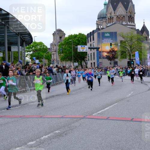 25.04.2026 - Das Zehntel Tim E. http://msf.ph/oto/9577408 25.04.2026 11:00:13 Ziel 5235, 5236, 5503, 5703, 5724, 5840, 5841, 5842, 5844, 5848, 5852, 5900, 6016, 6179, 6344, 6362, 6366, 6384, 6390, 6419, 6695, 6787, 7195, 7494, 7775, 7797, 7846, 8017, 8026, 8027, 8031 meine-sportfotos.de