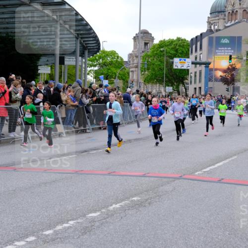 25.04.2026 - Das Zehntel Tim E. http://msf.ph/oto/9577417 25.04.2026 11:00:15 Ziel 3970, 5235, 5236, 5247, 5256, 5503, 5516, 5703, 5720, 5840, 5841, 5842, 5844, 5848, 5852, 5900, 6016, 6344, 6384, 6390, 6419, 6695, 6787, 7195, 7494, 7775, 7797, 7846, 8017, 8026, 8027, 8031 meine-sportfotos.de