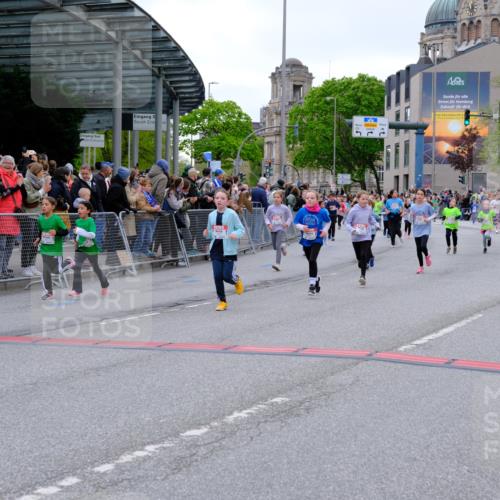 25.04.2026 - Das Zehntel Tim E. http://msf.ph/oto/9577418 25.04.2026 11:00:15 Ziel 3970, 5235, 5236, 5247, 5256, 5503, 5516, 5703, 5720, 5840, 5841, 5842, 5844, 5848, 5852, 5900, 6016, 6344, 6384, 6390, 6419, 6695, 6787, 7195, 7494, 7775, 7797, 7846, 8017, 8026, 8027, 8031 meine-sportfotos.de