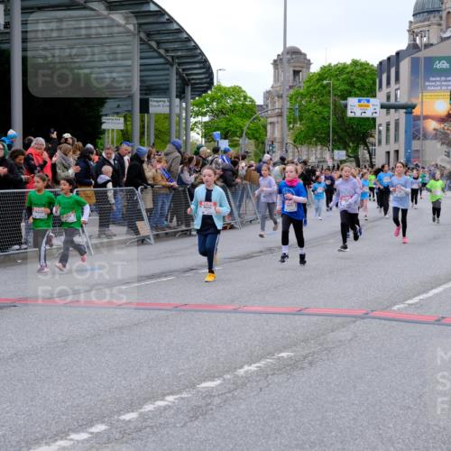 25.04.2026 - Das Zehntel Tim E. http://msf.ph/oto/9577421 25.04.2026 11:00:15 Ziel 3970, 5235, 5236, 5247, 5256, 5503, 5516, 5703, 5720, 5840, 5841, 5842, 5844, 5848, 5852, 5900, 6016, 6344, 6384, 6390, 6419, 6695, 6787, 7195, 7494, 7775, 7797, 7846, 8017, 8026, 8027, 8031 meine-sportfotos.de