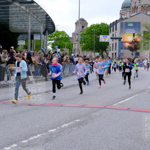 25.04.2026 - Das Zehntel Tim E. http://msf.ph/oto/9577426 25.04.2026 11:00:16 Ziel 3970, 5235, 5236, 5247, 5256, 5503, 5516, 5703, 5720, 5840, 5841, 5842, 5844, 5848, 5852, 5900, 6016, 6344, 6419, 6695, 6787, 6814, 6839, 6931, 7195, 7494, 7775, 7797, 7846, 8017, 8026, 8027, 8031 meine-sportfotos.de