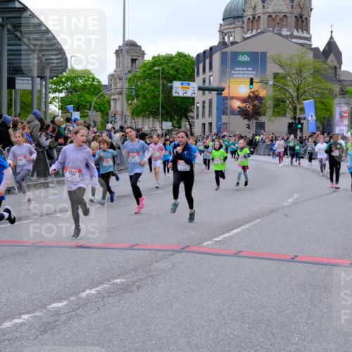 25.04.2026 - Das Zehntel Tim E. http://msf.ph/oto/9577429 25.04.2026 11:00:16 Ziel 3970, 5235, 5236, 5247, 5256, 5503, 5516, 5703, 5720, 5840, 5841, 5842, 5844, 5848, 5852, 5900, 6016, 6344, 6419, 6695, 6787, 6814, 6839, 6931, 7195, 7494, 7775, 7797, 7846, 8017, 8026, 8027, 8031 meine-sportfotos.de