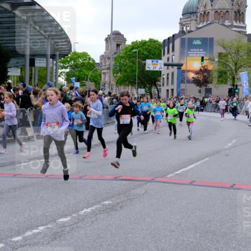 25.04.2026 - Das Zehntel Tim E. http://msf.ph/oto/9577433 25.04.2026 11:00:17 Ziel 3970, 5006, 5007, 5235, 5236, 5247, 5256, 5503, 5516, 5703, 5720, 5840, 5841, 5842, 5844, 5848, 5852, 5900, 6016, 6188, 6419, 6660, 6695, 6787, 6814, 6839, 6931, 7195, 7494, 7775, 7797, 7846, 8017, 8026, 8027, 8031 meine-sportfotos.de