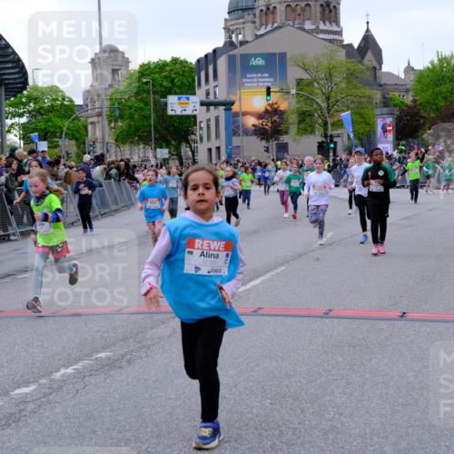 25.04.2026 - Das Zehntel Tim E. http://msf.ph/oto/9577448 25.04.2026 11:00:20 Ziel 3970, 5006, 5007, 5070, 5235, 5236, 5247, 5256, 5503, 5516, 5720, 5748, 5840, 5848, 6016, 6188, 6375, 6376, 6419, 6461, 6470, 6521, 6660, 6695, 6700, 6787, 6814, 6815, 6839, 6931, 7118, 7195, 7494, 7586, 7627, 7775, 7797, 7846, 8026, 8027, 8031 meine-sportfotos.de