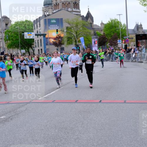 25.04.2026 - Das Zehntel Tim E. http://msf.ph/oto/9577449 25.04.2026 11:00:21 Ziel 3970, 5006, 5007, 5070, 5218, 5222, 5247, 5256, 5503, 5516, 5720, 5748, 5840, 5848, 6188, 6375, 6376, 6419, 6461, 6470, 6521, 6660, 6695, 6700, 6787, 6814, 6815, 6839, 6931, 7082, 7118, 7195, 7494, 7586, 7627, 7775, 7846, 8026, 8027, 8031 meine-sportfotos.de