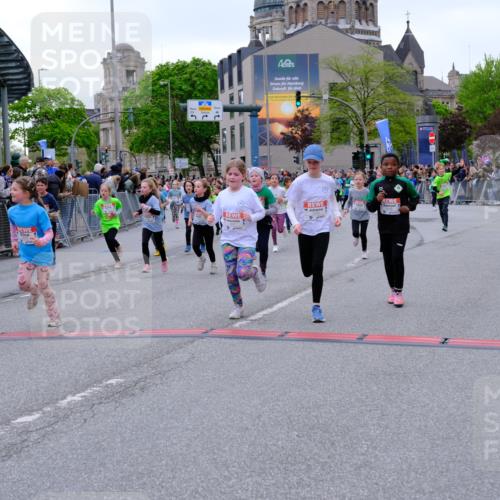 25.04.2026 - Das Zehntel Tim E. http://msf.ph/oto/9577455 25.04.2026 11:00:21 Ziel 3970, 5006, 5007, 5070, 5218, 5222, 5247, 5256, 5503, 5516, 5720, 5748, 5840, 5848, 6188, 6375, 6376, 6419, 6461, 6470, 6521, 6660, 6695, 6700, 6787, 6814, 6815, 6839, 6931, 7082, 7118, 7195, 7494, 7586, 7627, 7775, 7846, 8026, 8027, 8031 meine-sportfotos.de