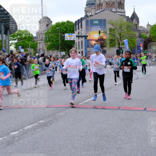 25.04.2026 - Das Zehntel Tim E. http://msf.ph/oto/9577457 25.04.2026 11:00:22 Ziel 3970, 5006, 5007, 5070, 5218, 5222, 5247, 5256, 5503, 5516, 5720, 5748, 5840, 5848, 6188, 6375, 6376, 6419, 6461, 6470, 6521, 6660, 6695, 6700, 6787, 6814, 6815, 6839, 6881, 6931, 7082, 7118, 7195, 7494, 7586, 7627, 8026, 8027, 8031 meine-sportfotos.de