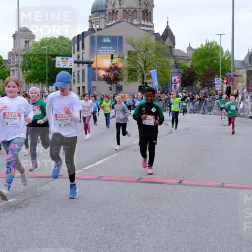 25.04.2026 - Das Zehntel Tim E. http://msf.ph/oto/9577458 25.04.2026 11:00:22 Ziel 3970, 5006, 5007, 5070, 5218, 5222, 5247, 5256, 5503, 5516, 5720, 5748, 5840, 5848, 6188, 6375, 6376, 6419, 6461, 6470, 6521, 6660, 6695, 6700, 6787, 6814, 6815, 6839, 6881, 6931, 7082, 7118, 7195, 7494, 7586, 7627, 8026, 8027, 8031 meine-sportfotos.de