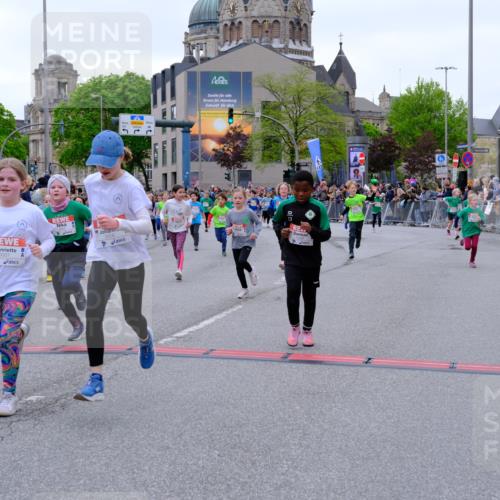 25.04.2026 - Das Zehntel Tim E. http://msf.ph/oto/9577459 25.04.2026 11:00:22 Ziel 3970, 5006, 5007, 5070, 5218, 5222, 5247, 5256, 5503, 5516, 5720, 5748, 5840, 5848, 6188, 6375, 6376, 6419, 6461, 6470, 6521, 6660, 6695, 6700, 6787, 6814, 6815, 6839, 6881, 6931, 7082, 7118, 7195, 7494, 7586, 7627, 8026, 8027, 8031 meine-sportfotos.de