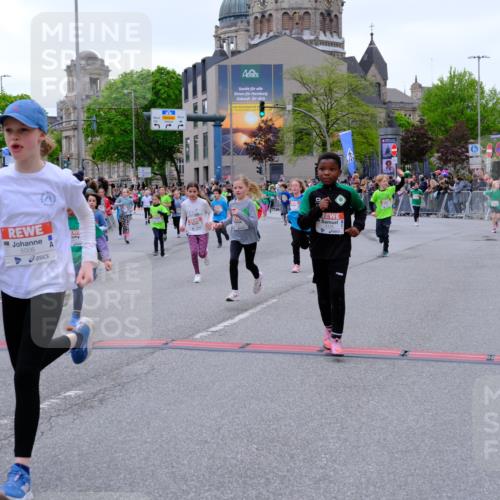 25.04.2026 - Das Zehntel Tim E. http://msf.ph/oto/9577463 25.04.2026 11:00:23 Ziel 3970, 5006, 5007, 5070, 5218, 5222, 5247, 5256, 5503, 5516, 5720, 5748, 5840, 5848, 6188, 6375, 6376, 6419, 6461, 6470, 6521, 6660, 6695, 6700, 6787, 6814, 6815, 6839, 6881, 6931, 7082, 7118, 7195, 7494, 7586, 7627, 8026, 8027, 8031 meine-sportfotos.de