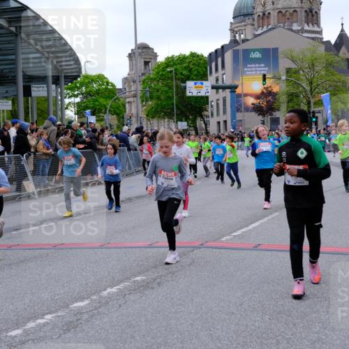 25.04.2026 - Das Zehntel Tim E. http://msf.ph/oto/9577469 25.04.2026 11:00:24 Ziel 3970, 5006, 5007, 5070, 5218, 5222, 5247, 5256, 5503, 5516, 5720, 5748, 6188, 6371, 6375, 6376, 6379, 6419, 6456, 6461, 6470, 6521, 6660, 6700, 6787, 6814, 6815, 6838, 6839, 6881, 6931, 7082, 7118, 7195, 7494, 7586, 7627, 8031 meine-sportfotos.de