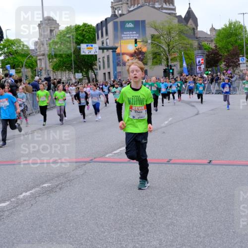 25.04.2026 - Das Zehntel Tim E. http://msf.ph/oto/9577478 25.04.2026 11:00:26 Ziel 3970, 5006, 5007, 5070, 5218, 5222, 5247, 5256, 5265, 5285, 5516, 5720, 5748, 5984, 6188, 6371, 6375, 6376, 6379, 6446, 6456, 6461, 6470, 6474, 6521, 6660, 6700, 6814, 6815, 6838, 6839, 6854, 6855, 6881, 6931, 7082, 7118, 7577, 7579, 7586, 7627, 8072 meine-sportfotos.de