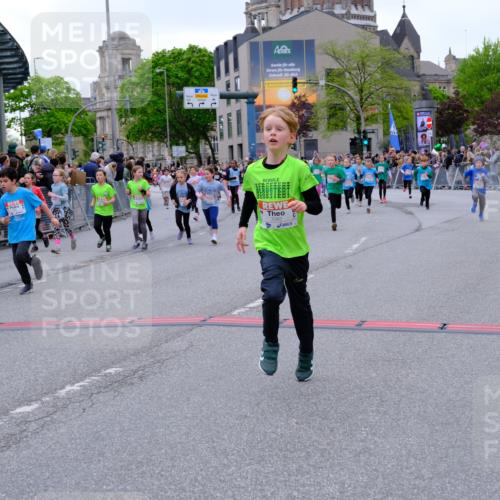 25.04.2026 - Das Zehntel Tim E. http://msf.ph/oto/9577479 25.04.2026 11:00:26 Ziel 3970, 5006, 5007, 5070, 5218, 5222, 5247, 5256, 5265, 5285, 5516, 5720, 5748, 5984, 6188, 6371, 6375, 6376, 6379, 6446, 6456, 6461, 6470, 6474, 6521, 6660, 6700, 6814, 6815, 6838, 6839, 6854, 6855, 6881, 6931, 7082, 7118, 7577, 7579, 7586, 7627, 8072 meine-sportfotos.de