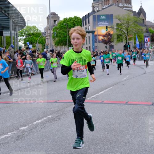 25.04.2026 - Das Zehntel Tim E. http://msf.ph/oto/9577483 25.04.2026 11:00:27 Ziel 3970, 5006, 5007, 5070, 5170, 5218, 5222, 5256, 5265, 5285, 5524, 5748, 5946, 5961, 5984, 6188, 6371, 6375, 6376, 6379, 6446, 6456, 6461, 6470, 6474, 6521, 6660, 6700, 6814, 6815, 6838, 6839, 6854, 6855, 6881, 6931, 7082, 7118, 7577, 7579, 7586, 7627, 8072 meine-sportfotos.de