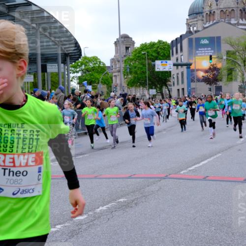 25.04.2026 - Das Zehntel Tim E. http://msf.ph/oto/9577484 25.04.2026 11:00:27 Ziel 3970, 5006, 5007, 5070, 5170, 5218, 5222, 5256, 5265, 5285, 5524, 5748, 5946, 5961, 5984, 6188, 6371, 6375, 6376, 6379, 6446, 6456, 6461, 6470, 6474, 6521, 6660, 6700, 6814, 6815, 6838, 6839, 6854, 6855, 6881, 6931, 7082, 7118, 7577, 7579, 7586, 7627, 8072 meine-sportfotos.de