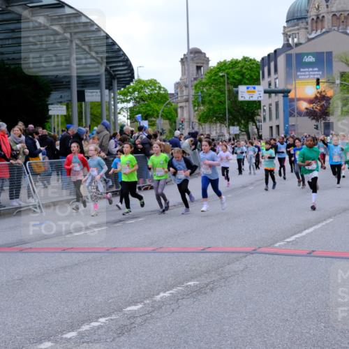 25.04.2026 - Das Zehntel Tim E. http://msf.ph/oto/9577488 25.04.2026 11:00:28 Ziel 5006, 5007, 5070, 5170, 5218, 5222, 5265, 5285, 5524, 5655, 5748, 5946, 5961, 5984, 6188, 6283, 6371, 6375, 6376, 6379, 6446, 6456, 6461, 6470, 6474, 6521, 6660, 6700, 6814, 6815, 6838, 6839, 6854, 6855, 6881, 6931, 7082, 7118, 7525, 7541, 7577, 7579, 7586, 7627, 7686, 8072 meine-sportfotos.de