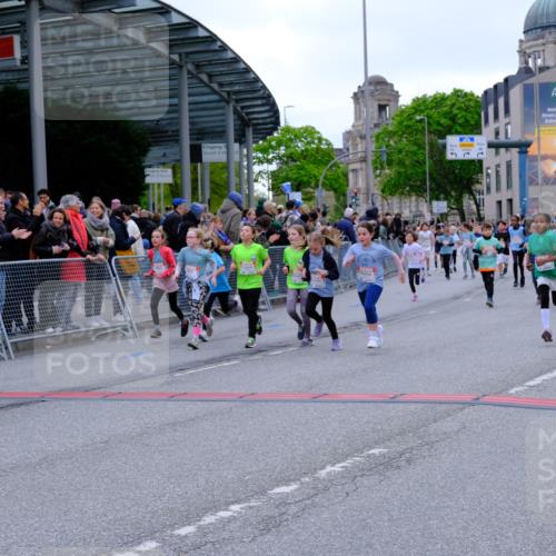 25.04.2026 - Das Zehntel Tim E. http://msf.ph/oto/9577491 25.04.2026 11:00:28 Ziel 5006, 5007, 5070, 5170, 5218, 5222, 5265, 5285, 5524, 5655, 5748, 5946, 5961, 5984, 6188, 6283, 6371, 6375, 6376, 6379, 6446, 6456, 6461, 6470, 6474, 6521, 6660, 6700, 6814, 6815, 6838, 6839, 6854, 6855, 6881, 6931, 7082, 7118, 7525, 7541, 7577, 7579, 7586, 7627, 7686, 8072 meine-sportfotos.de