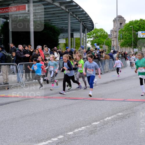 25.04.2026 - Das Zehntel Tim E. http://msf.ph/oto/9577494 25.04.2026 11:00:29 Ziel 5006, 5007, 5070, 5170, 5218, 5222, 5265, 5285, 5524, 5655, 5748, 5946, 5961, 5984, 6188, 6283, 6371, 6375, 6376, 6379, 6446, 6456, 6461, 6470, 6474, 6521, 6660, 6700, 6815, 6838, 6854, 6855, 6881, 7046, 7056, 7082, 7118, 7525, 7541, 7577, 7579, 7586, 7627, 7686, 7810, 8072 meine-sportfotos.de