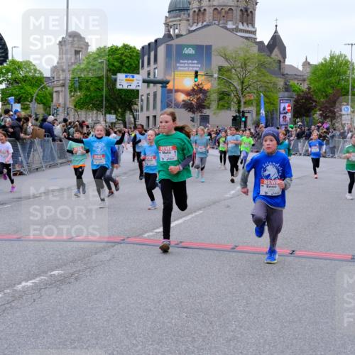 25.04.2026 - Das Zehntel Tim E. http://msf.ph/oto/9577498 25.04.2026 11:00:30 Ziel 5070, 5170, 5218, 5222, 5265, 5285, 5524, 5655, 5748, 5946, 5961, 5984, 6283, 6371, 6375, 6376, 6379, 6446, 6456, 6461, 6470, 6474, 6521, 6700, 6815, 6838, 6854, 6855, 6881, 6991, 7003, 7046, 7056, 7082, 7118, 7525, 7541, 7577, 7579, 7586, 7627, 7686, 7810, 7937, 8072 meine-sportfotos.de