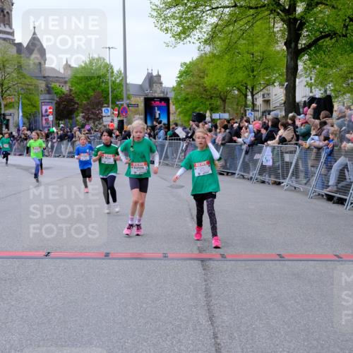 25.04.2026 - Das Zehntel Tim E. http://msf.ph/oto/9577506 25.04.2026 11:00:31 Ziel 5070, 5170, 5218, 5222, 5265, 5285, 5524, 5655, 5748, 5946, 5961, 5984, 6283, 6371, 6379, 6446, 6456, 6470, 6474, 6521, 6838, 6854, 6855, 6881, 6991, 7003, 7046, 7056, 7082, 7422, 7478, 7525, 7541, 7577, 7579, 7586, 7627, 7686, 7810, 7937, 8072 meine-sportfotos.de