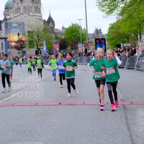 25.04.2026 - Das Zehntel Tim E. http://msf.ph/oto/9577514 25.04.2026 11:00:32 Ziel 5170, 5218, 5222, 5265, 5285, 5524, 5655, 5748, 5946, 5961, 5984, 5994, 6283, 6371, 6379, 6446, 6456, 6470, 6474, 6521, 6838, 6854, 6855, 6881, 6991, 7003, 7046, 7056, 7082, 7422, 7423, 7439, 7478, 7525, 7541, 7577, 7579, 7586, 7627, 7686, 7810, 7937, 8072 meine-sportfotos.de