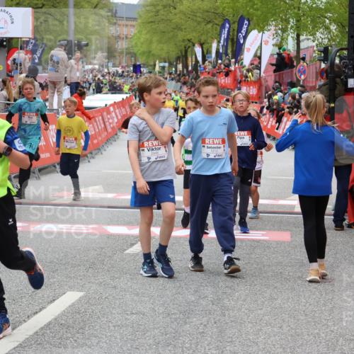 25.04.2026 - Das Zehntel Strokosch-Dieckow http://msf.ph/oto/9579282 25.04.2026 08:51:31 Ziel 1125, 1185, 1200, 1212, 1523, 1699, 1723, 2751, 3178, 3261, 3303, 3690, 3843, 3967, 1125, 1185, 1200, 1212, 1523, 1699, 1723, 2751, 3178, 3261, 3303, 3690, 3843, 3967 meine-sportfotos.de