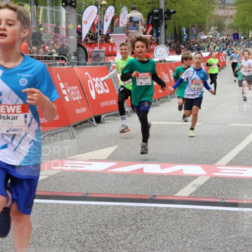 25.04.2026 - Das Zehntel Strokosch-Dieckow http://msf.ph/oto/9579760 25.04.2026 10:49:46 Ziel 5012, 6707, 6913, 7006, 7164, 7380, 7625, 7664, 7724, 7726, 7748, 7972, 5012, 6707, 6913, 7006, 7164, 7380, 7625, 7664, 7724, 7726, 7748, 7972 meine-sportfotos.de