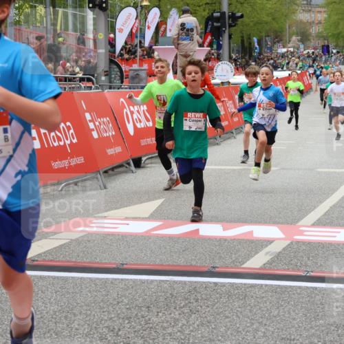 25.04.2026 - Das Zehntel Strokosch-Dieckow http://msf.ph/oto/9579765 25.04.2026 10:49:46 Ziel 5012, 6707, 6913, 7006, 7164, 7380, 7625, 7664, 7724, 7726, 7748, 7972, 5012, 6707, 6913, 7006, 7164, 7380, 7625, 7664, 7724, 7726, 7748, 7972 meine-sportfotos.de