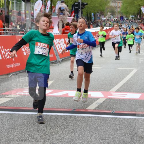 25.04.2026 - Das Zehntel Strokosch-Dieckow http://msf.ph/oto/9579775 25.04.2026 10:49:47 Ziel 5012, 6707, 7164, 7380, 7625, 7664, 7724, 7726, 7748, 7972, 7977, 5012, 6707, 7164, 7380, 7625, 7664, 7724, 7726, 7748, 7972, 7977 meine-sportfotos.de