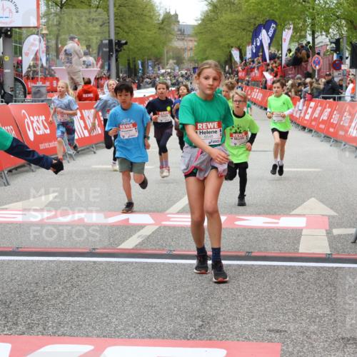 25.04.2026 - Das Zehntel Strokosch-Dieckow http://msf.ph/oto/9579795 25.04.2026 10:49:53 Ziel 5008, 5300, 6417, 6422, 6523, 6548, 6668, 6940, 7138, 7146, 7164, 7303, 7726, 7972, 7977, 5008, 5300, 6417, 6422, 6523, 6548, 6668, 6940, 7138, 7146, 7164, 7303, 7726, 7972, 7977 meine-sportfotos.de