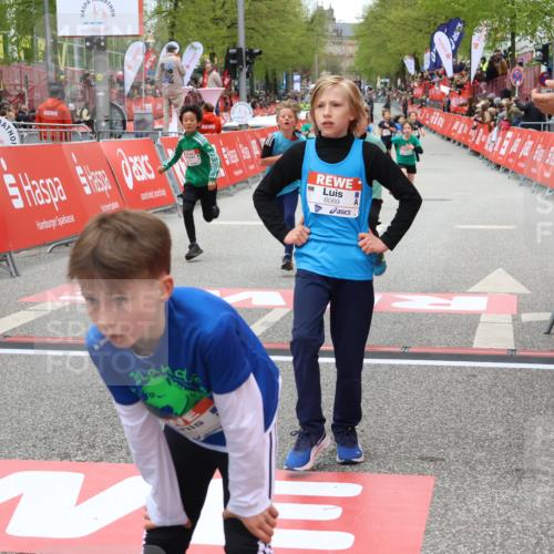 25.04.2026 - Das Zehntel Strokosch-Dieckow http://msf.ph/oto/9579860 25.04.2026 10:50:10 Ziel 5734, 5762, 6041, 6045, 6069, 6423, 6711, 6732, 6964, 7529, 7882, 7941, 5734, 5762, 6041, 6045, 6069, 6423, 6711, 6732, 6964, 7529, 7882, 7941 meine-sportfotos.de