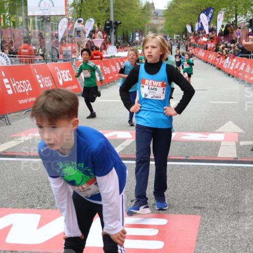 25.04.2026 - Das Zehntel Strokosch-Dieckow http://msf.ph/oto/9579862 25.04.2026 10:50:10 Ziel 5734, 5762, 6041, 6045, 6069, 6423, 6711, 6732, 6964, 7529, 7882, 7941, 5734, 5762, 6041, 6045, 6069, 6423, 6711, 6732, 6964, 7529, 7882, 7941 meine-sportfotos.de