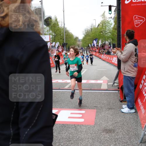 25.04.2026 - Das Zehntel Strokosch-Dieckow http://msf.ph/oto/9579868 25.04.2026 10:50:13 Ziel 5512, 5762, 6041, 6045, 6069, 6964, 7529, 7882, 7941, 5512, 5762, 6041, 6045, 6069, 6964, 7529, 7882, 7941 meine-sportfotos.de
