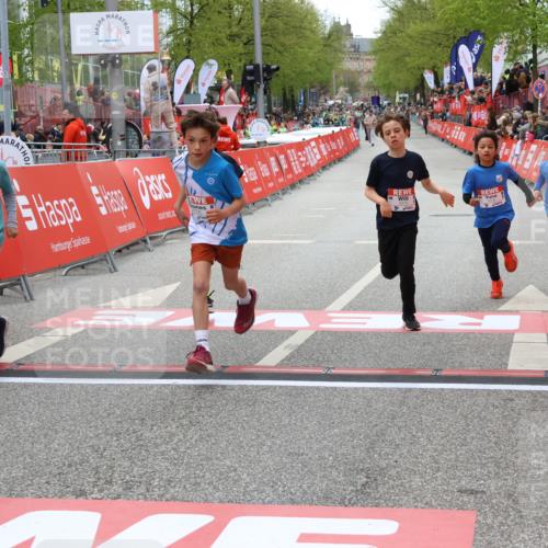 25.04.2026 - Das Zehntel Strokosch-Dieckow http://msf.ph/oto/9579886 25.04.2026 10:50:16 Ziel 5383, 5512, 5579, 5589, 5762, 6041, 6327, 6339, 6964, 7619, 7706, 7882, 7939, 7941, 5383, 5512, 5579, 5589, 5762, 6041, 6327, 6339, 6964, 7619, 7706, 7882, 7939, 7941 meine-sportfotos.de