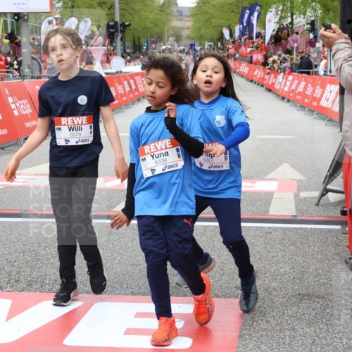 25.04.2026 - Das Zehntel Strokosch-Dieckow http://msf.ph/oto/9579906 25.04.2026 10:50:18 Ziel 5383, 5512, 5579, 5589, 6327, 6339, 7619, 7706, 7882, 7939, 7941, 5383, 5512, 5579, 5589, 6327, 6339, 7619, 7706, 7882, 7939, 7941 meine-sportfotos.de